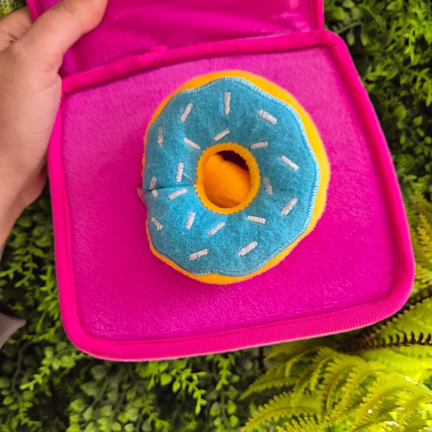 Doughnut Box (Zippy Paws) Lili + Mila's Empawrium