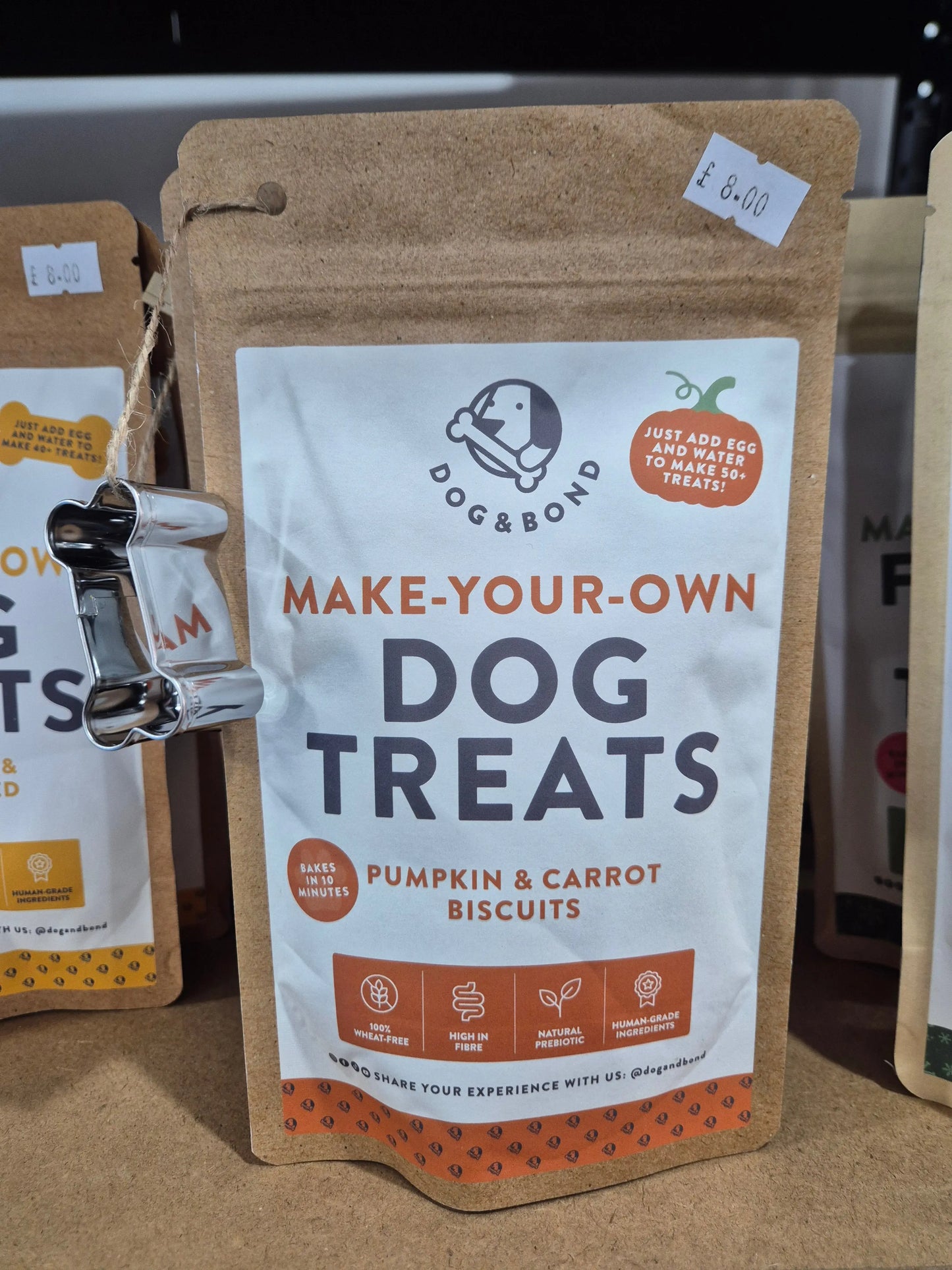 Pumpkin and Carrot Biscuits with Bone Biscuit Cutter! - DIY Kit Dog and Bond