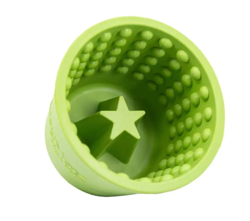 Enrichment-Dog Lili + Mila's Empawrium