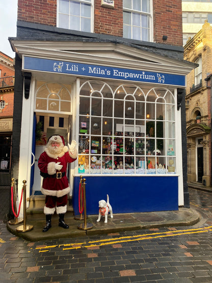 Meet Santa Paws (+ Gift) at Lili  & Mila's Empawrium
