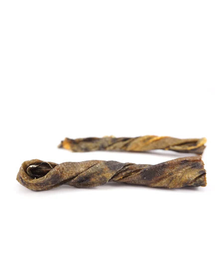 Skippers Wolf Fish Twists Short (70g) Lili + Mila's Empawrium