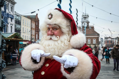 Meet Santa Paws (+ Gift) at Lili  & Mila's Empawrium Event